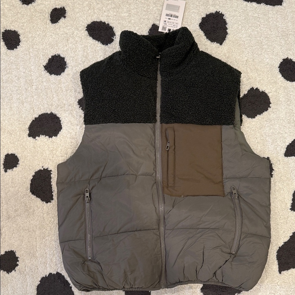 Zara Kids Black and Gray Puffer Vest sz 11/12
